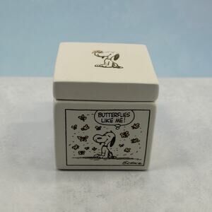 Peanuts for Hallmark Ceramic Trinket Box Snoopy "Butterflies like me"